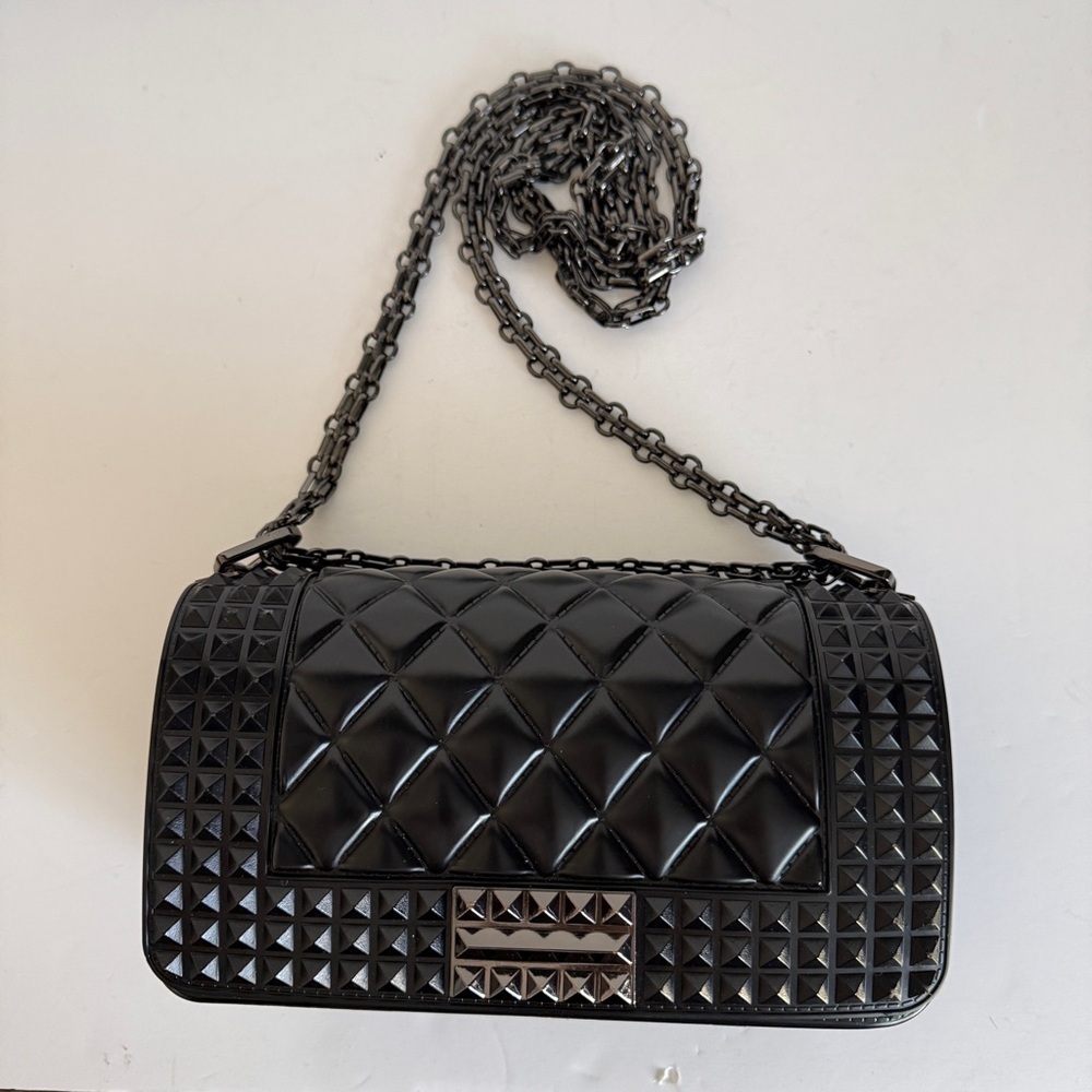 Black Crossbody Bag Quilted Design Gunmetal-Tone Chain Strap